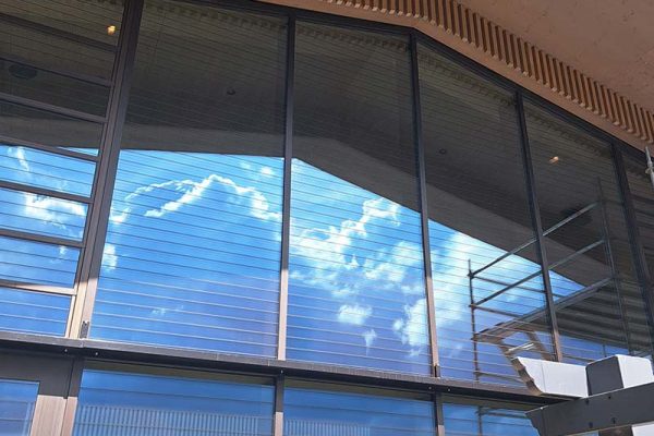 Sicht-Sonnen-und-Vogelschutz-Hotel-und-Gastgewerbe